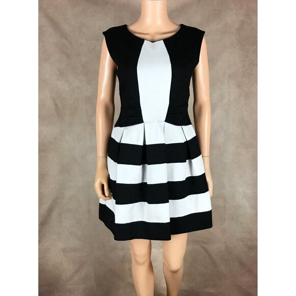 The Impeccable Pig Striped Dress Size MEDIUM - Picture 3 of 15